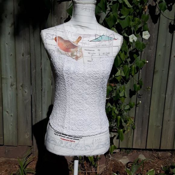 Size S Suzy Shier Floral Mesh Daisy tank top - Picture 5 of 12